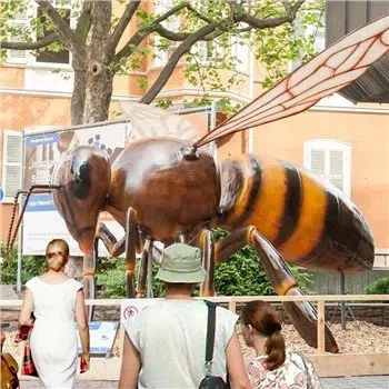 Animatronik Arı